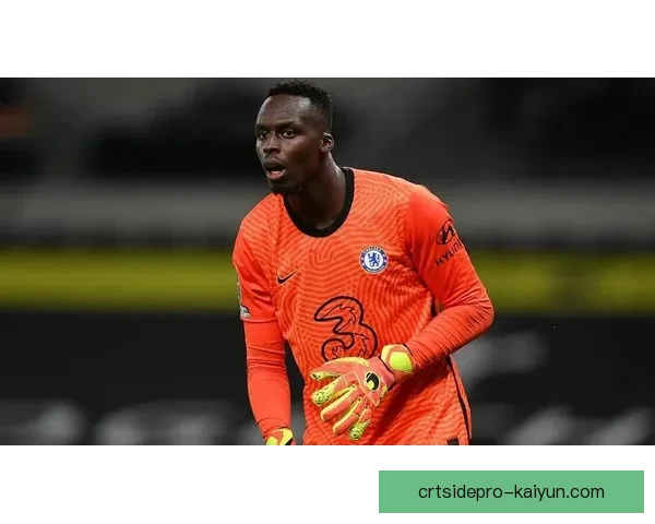 门迪在欧冠舞台上的表现继续闪耀，展现出稳健的竞争力，备受关注。