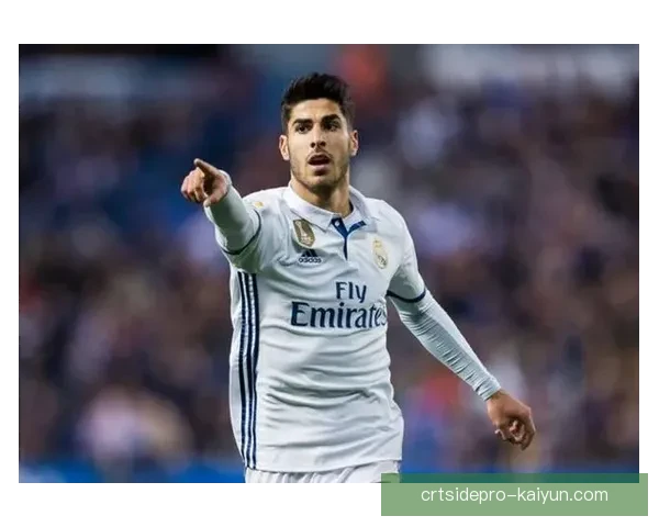 阿森西奥在巴黎表现稳健，持续提升球队攻击力