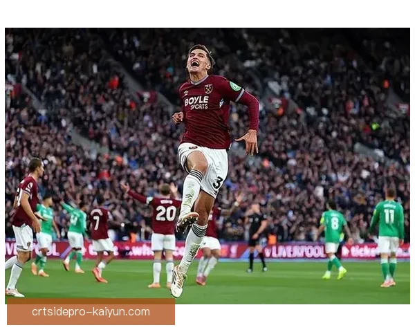 英超列维·科尔维尔表现稳健，持续为球队贡献力量